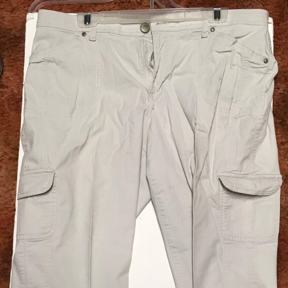 Gloria Vanderbilt Georgette Cargo Capris